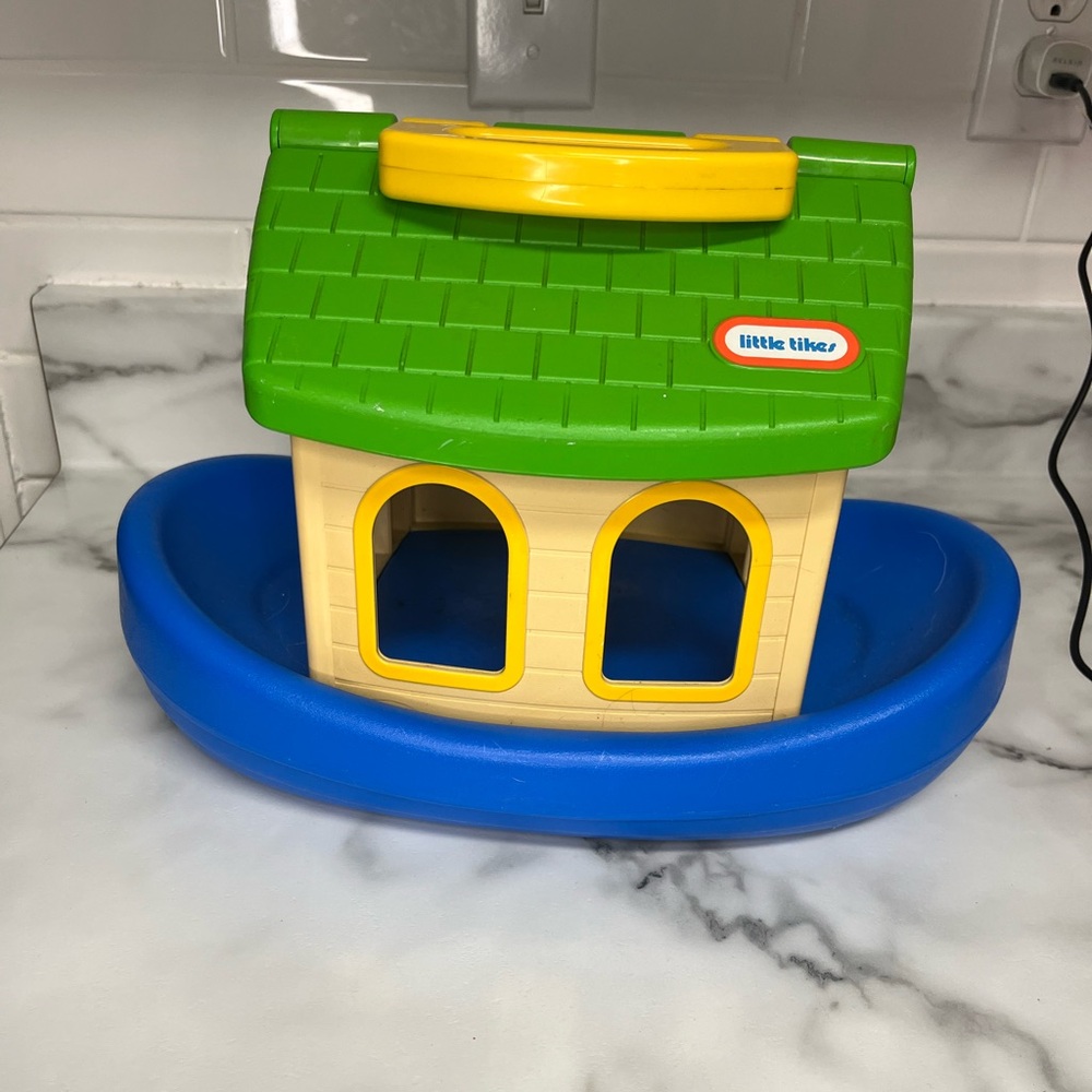 Little tikes Noah's ark
